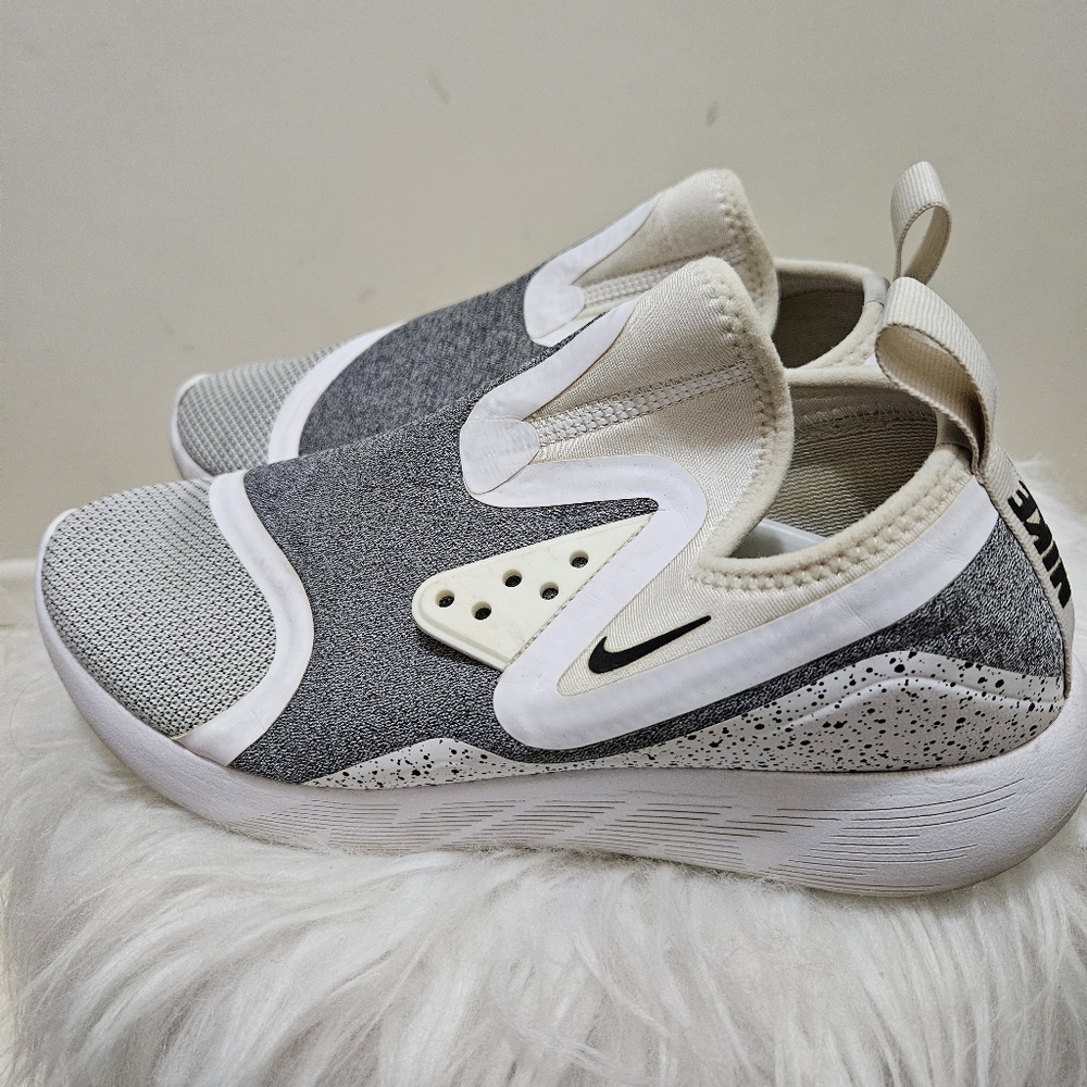 Nike Gray and White Slip-On Shoes Size 8